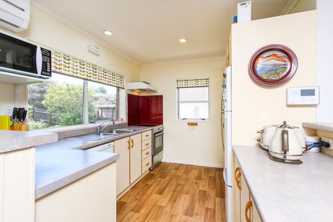 Photo of property in 62 Garton Drive, Massey, Auckland, 0614