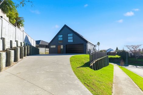 Photo of property in 2 Massee Way, Te Puke, 3119