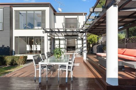 Photo of property in 45b Onewa Road, Northcote, Auckland, 0627