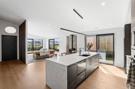 Photo of property in 42 Doug Ledgerwood Drive, Wanaka, 9305