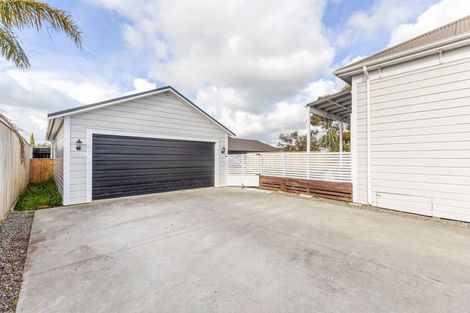 Photo of property in 17 Perrin Place, Kelvin Grove, Palmerston North, 4414