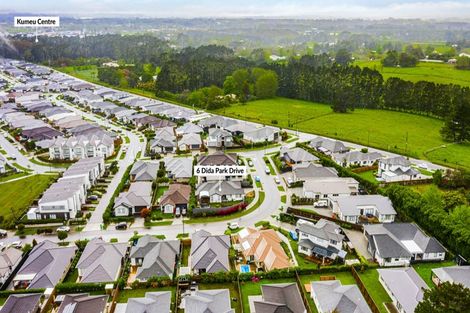 Photo of property in 6 Dida Park Drive, Kumeu, 0810