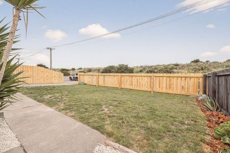 Photo of property in 2/22 Marine Parade, North New Brighton, Christchurch, 8083