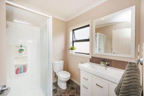 Photo of property in 35 Rosalie Terrace, Kelvin Grove, Palmerston North, 4414