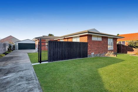 Photo of property in 32 Trevor Street, Hornby, Christchurch, 8042