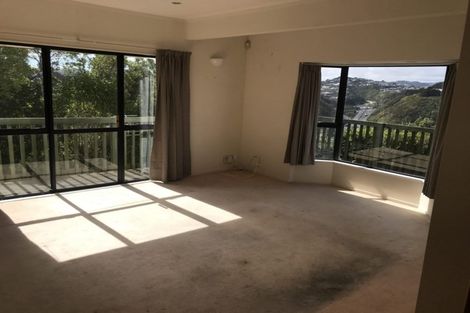 Photo of property in 17 Shastri Terrace, Khandallah, Wellington, 6035