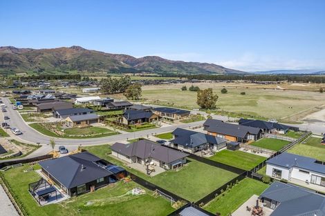 Photo of property in 7 Tomtit Crescent, Lake Hawea, Wanaka, 9382