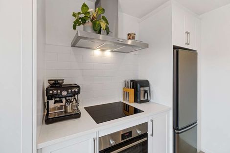 Photo of property in 7b Terrace Street, Marton, 4710