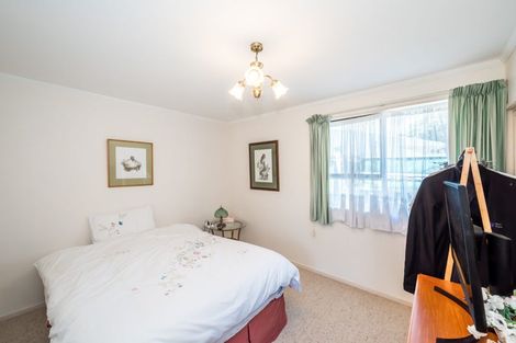 Photo of property in 20 Freyberg Crescent, Waikanae Beach, Waikanae, 5036