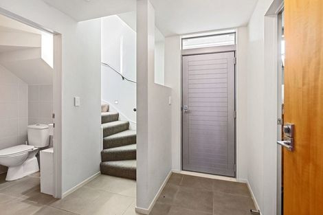 Photo of property in 2/35 Victoria Road, Mount Maunganui, 3116