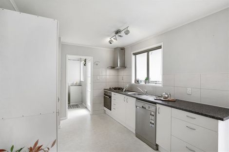 Photo of property in 21 Laurina Road, Sunnynook, Auckland, 0620