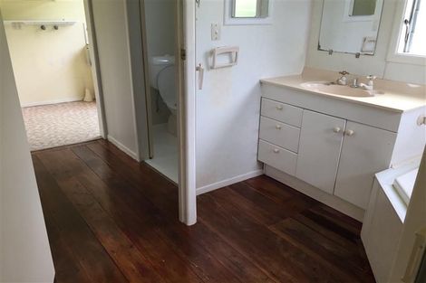 Photo of property in 9 Lismore Street, Strandon, New Plymouth, 4312