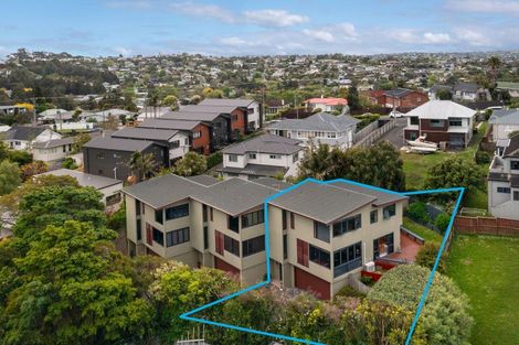 Photo of property in 3/71 Pupuke Road, Northcote, Auckland, 0627