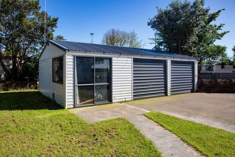 Photo of property in 65 Turuturu Road, Hawera, 4610