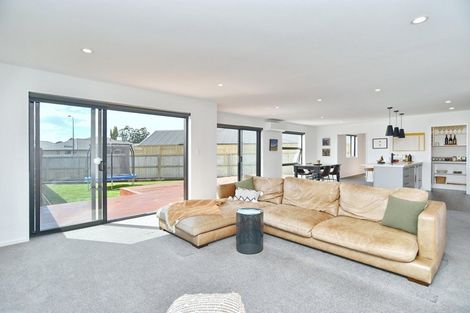 Photo of property in 10 Hamlett Drive, Woodend, 7610