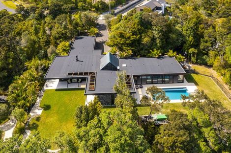 Photo of property in 20 Oscar Road, Greenhithe, Auckland, 0632