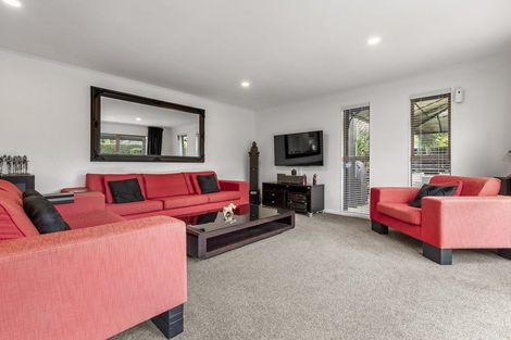 Photo of property in 5a Elizabeth Street, Orewa, 0931