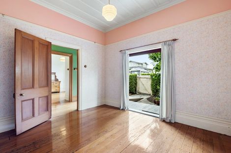 Photo of property in 22 Domain Street, Devonport, Auckland, 0624