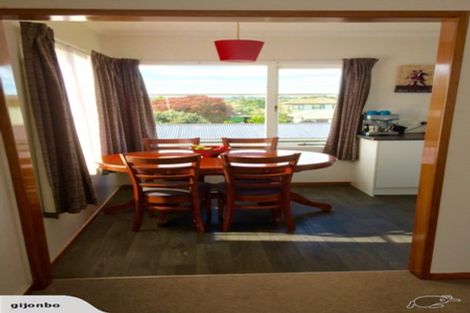 Photo of property in 82 Harrington Road, Henderson, Auckland, 0610