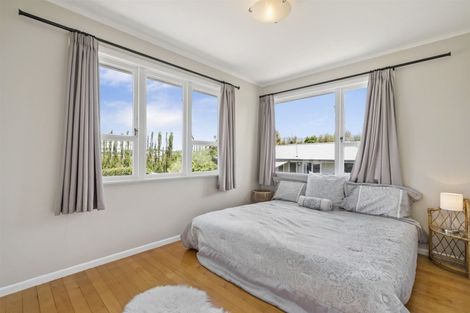 Photo of property in 1/24 Lyttelton Avenue, Forrest Hill, Auckland, 0620