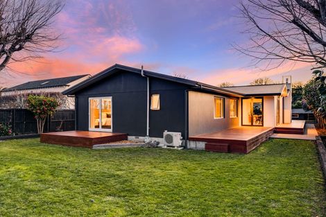 Photo of property in 7 Pentlow Place, Fendalton, Christchurch, 8052