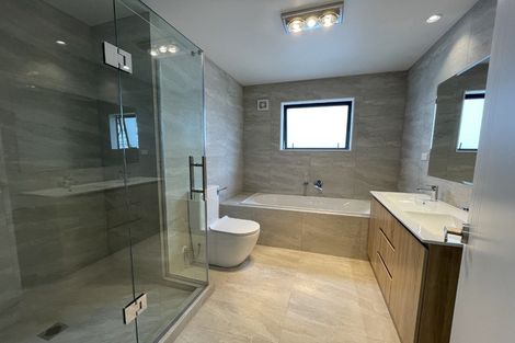 Photo of property in 27b Sunnyside Road, Sunnyvale, Auckland, 0612