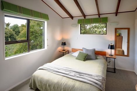 Photo of property in 2/15b Nandana Drive, Glen Eden, Auckland, 0602