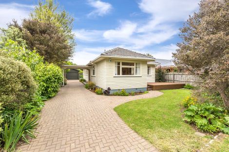 Photo of property in 116 Riverlaw Terrace, Saint Martins, Christchurch, 8022