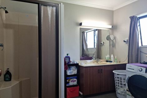 Photo of property in 2/2 Broadway, Waitara, 4320