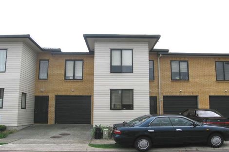 Photo of property in 18 Verdale Circle, Glen Eden, Auckland, 0602