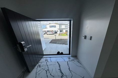 Photo of property in 6 Nagra Lane, Papakura, 2110