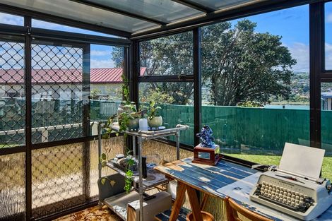 Photo of property in 33 Clipper Street, Titahi Bay, Porirua, 5022