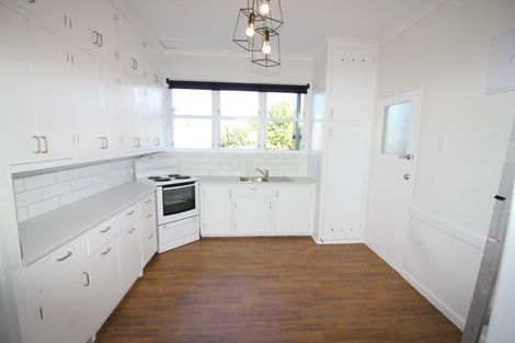 Photo of property in 34 Grey Street, Gisborne, 4010