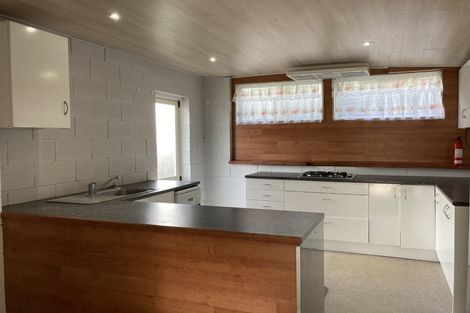 Photo of property in 48 Strid Road, Te Atatu South, Auckland, 0610