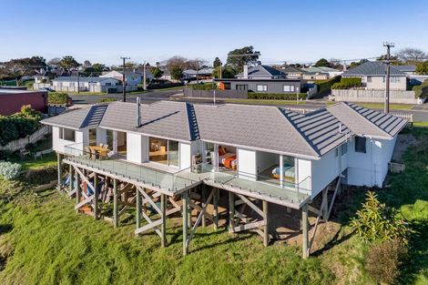 Photo of property in 284 Frankley Road, Ferndale, New Plymouth, 4310