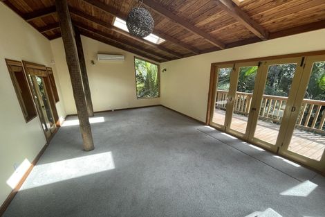 Photo of property in 191 Scenic Drive, Titirangi, Auckland, 0604