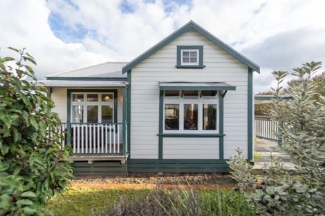 Photo of property in 16 New York Street, Martinborough, 5711