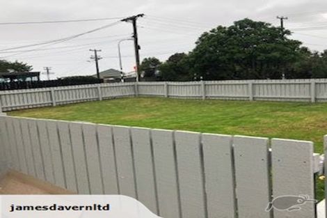 Photo of property in 7 Kotuku Street, Te Atatu Peninsula, Auckland, 0610