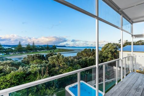 Photo of property in 1/53 Rosario Crescent, Red Beach, 0932