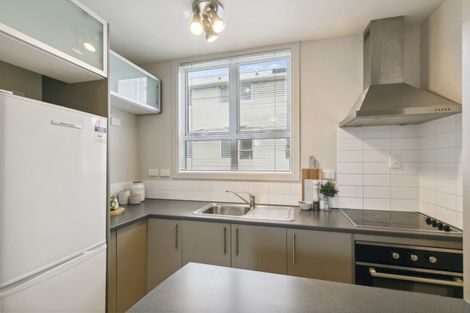 Photo of property in 127u3 Queens Drive, Lyall Bay, Wellington, 6022