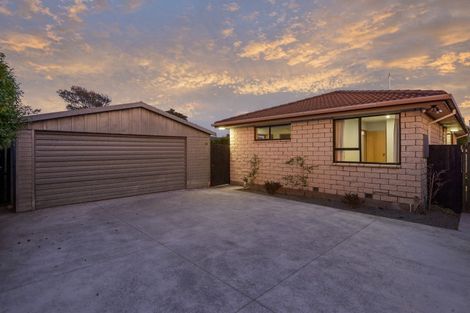 Photo of property in 81 Vivian Street, Burwood, Christchurch, 8083