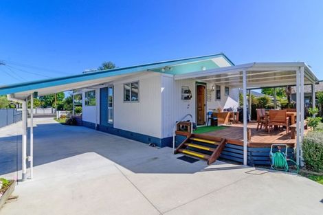 Photo of property in 10 Farnworth Avenue, Holdens Bay, Rotorua, 3010