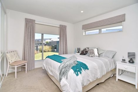 Photo of property in 1 Glenbarr Lane, Broomfield, Christchurch, 8042