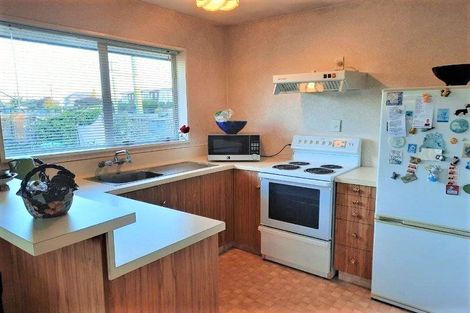 Photo of property in 52 Middlepark Road, Sockburn, Christchurch, 8042