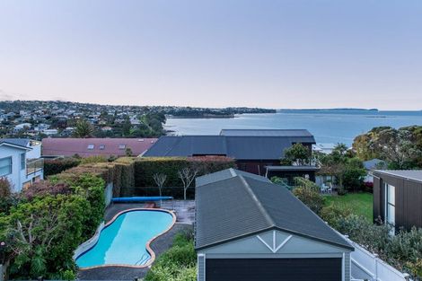 Photo of property in 147 Churchill Road, Rothesay Bay, Auckland, 0630