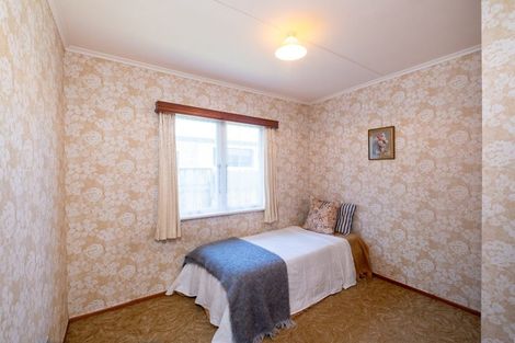 Photo of property in 6 Memorial Park Avenue, Haumoana, 4102