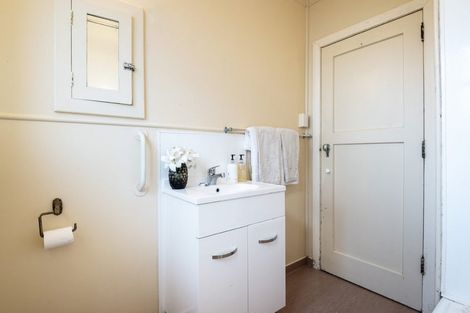 Photo of property in 9e Kerr Street, Devonport, Auckland, 0624