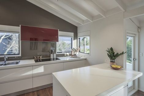 Photo of property in 2/24 Colonial Road, Birkenhead, Auckland, 0626