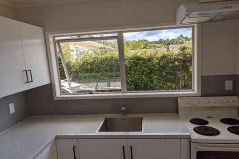 Photo of property in 2/13 Dolbear Street, Titirangi, Auckland, 0604
