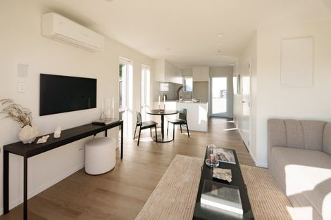 Photo of property in 2/5 Preston Avenue, Henderson, Auckland, 0610